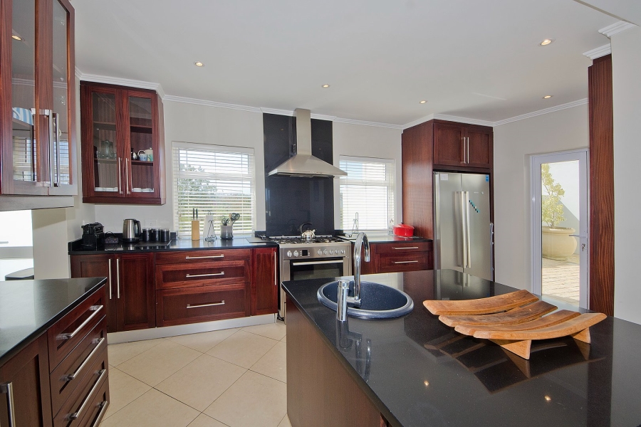 5 Bedroom Property for Sale in Pezula Golf Estate Western Cape